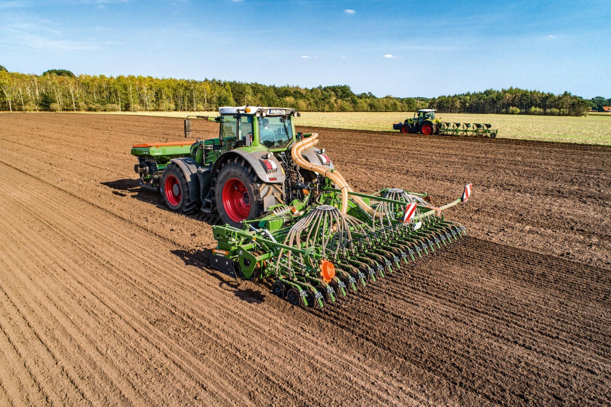 1. Amazone Avant 02